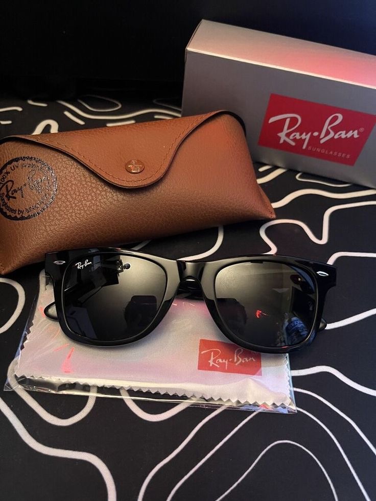 Ray-Ban Wayfarer